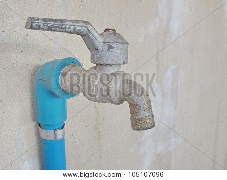 Water tap