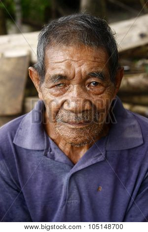 portrait of an old Filipino man