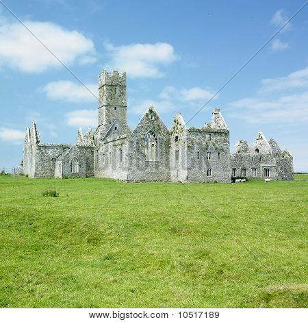 Ross Errilly Priory เขตกัลเวย์ ไอร์แลนด์