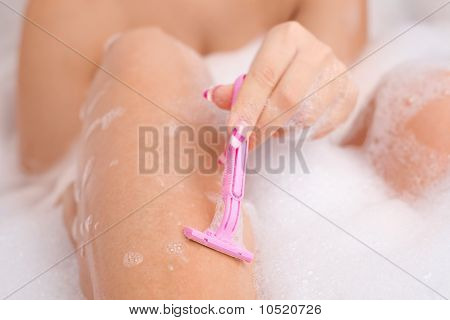 女性シェービング脚