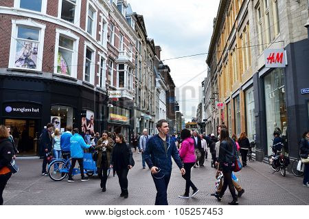 The Hague, Netherlands - May 8, 2015: People Shopping On Venestraat Shopping Street In The Hague