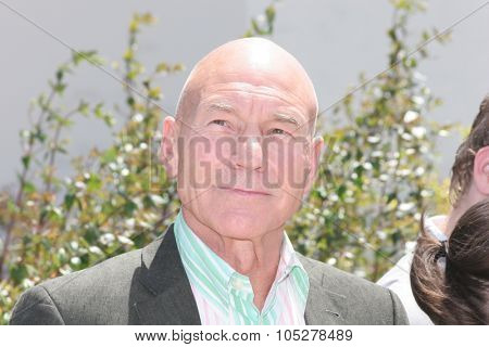 CANNES, FRANCE - MAY 22: Patrick Stewart attends a photocall promoting the film 'X-Men 3' at the Palais des Festivals during the 59th  Cannes Film Festival on May 22, 2006 in Cannes, France