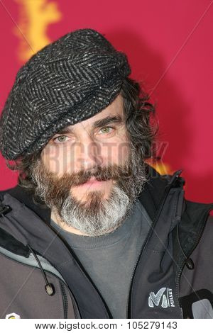 BERLIN - FEBRUARY 15: Actor Daniel Day-Lewis poses at the 'The Ballad Of Jack & Rose' Photocall during the 55th annual Berlinale International Film Festival on February 15, 2005 in Berlin, Germany