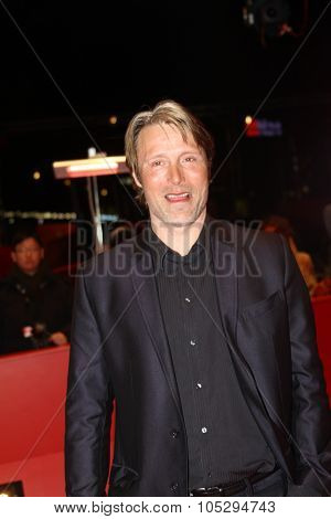 BERLIN, GERMANY - FEBRUARY 16: Mads Mikkelsen attends the 'En Kongelig Affaere' Premiere during of the 62nd Berlin  Film Festival at the Berlinale Palast on February 16, 2012 in Berlin, Germany