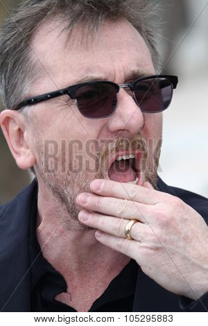 CANNES, FRANCE - MAY 19: Un Certain Regard Jury President Tim Roth attends the Un Certain Regard Photocall during the 65 Cannes Film Festival at Palais des Festivals on May 19, 2012 in Cannes, France