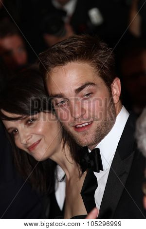 CANNES, FRANCE - MAY 25: Robert Pattinson attends the 'Cosmopolis' Premiere during the 65th Cannes Film Festival at Palais des Festivals on May 25, 2012 in Cannes, France