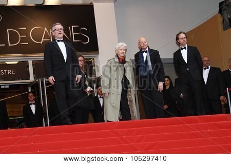 CANNES, FRANCE - MAY 21: Alain Resnais attends the 'Vous N'avez Encore Rien Vu' premiere during the 65th  Cannes  Festival at Palais des Festivals on May 21, 2012 in Cannes, France