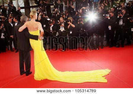 Charlize Theron & Sean Penn attend the 'Mad Max : Fury Road' Premiere during the 68th annual Cannes Film Festival on May 14, 2015 in Cannes, France.