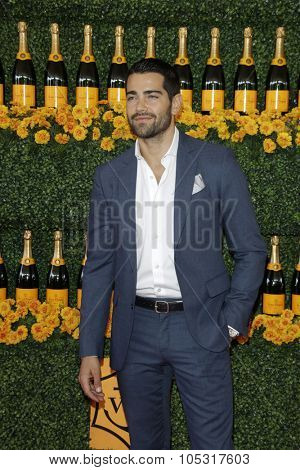LOS ANGELES - OCT 17:  Jesse Metcalfe at the Sixth-Annual Veuve Clicquot Polo Classic at the Will Rogers State Historic Park on October 17, 2015 in acific Palisades, CA