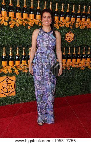 LOS ANGELES - OCT 17:  Bellamy Young at the Sixth-Annual Veuve Clicquot Polo Classic at the Will Rogers State Historic Park on October 17, 2015 in acific Palisades, CA