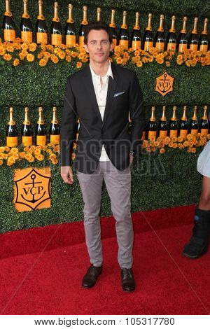 LOS ANGELES - OCT 17:  James Marsden at the Sixth-Annual Veuve Clicquot Polo Classic at the Will Rogers State Historic Park on October 17, 2015 in acific Palisades, CA