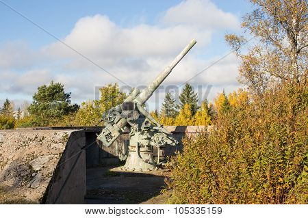 Anti-aircraft gun