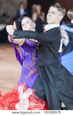 Minsk, Belarus-september 26, 2015: Danila Shmidt And Gumenyuk Alina Perform Juniors-2 Standard Progr