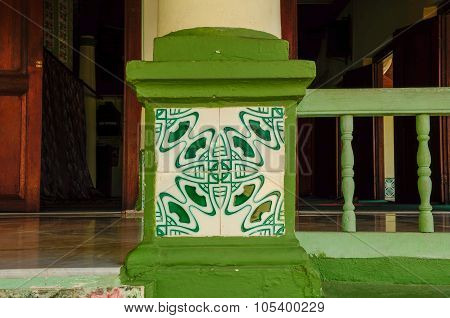 Wall tiles detail at Air Barok Mosque