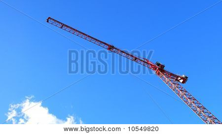 Grúa torre roja