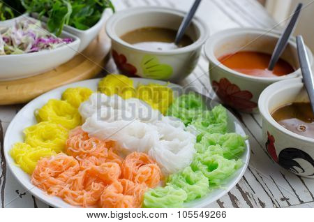 Fermented Rice Flour Noodles /kanom Jeen