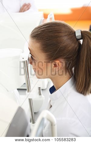 Computer aided visual acuity.