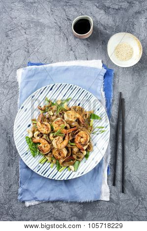 Kingprawns with Rice Noodles and Vegetable on Plate