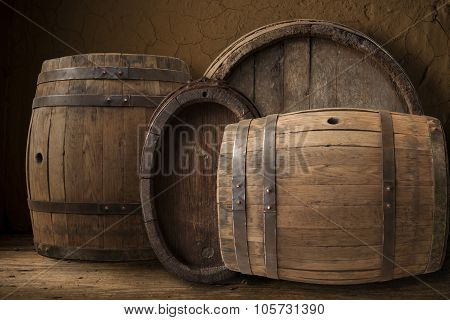 Still Life with a keg of beer and draft beer by the glass.