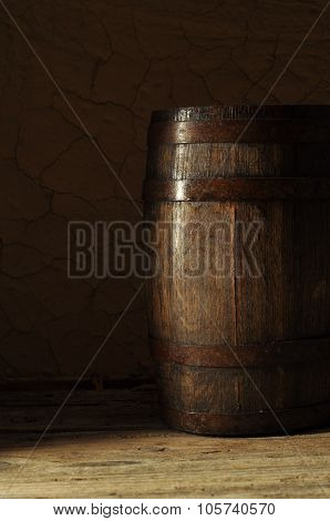 Still Life with a keg of beer and draft beer by the glass.