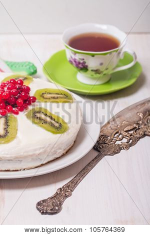 Cake With Cream Kiwi And Kalina