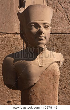 Estátua de Karnak