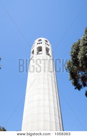 Coit Tower w San Francisco