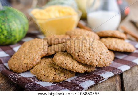 Homemade Cookies With Pumpkin Cinnamon Dip