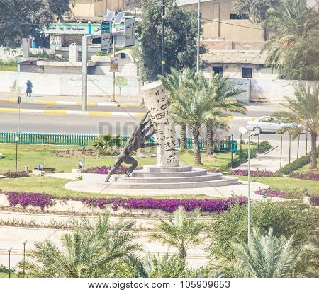 Statue save Iraq