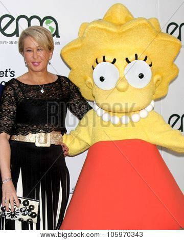 LOS ANGELES - OCT 24:  Yeardley Smith, Lisa Simpson charachter at the Environmental Media Awards 2015 at the Warner Brothers Studio Lot on October 24, 2015 in Burbank, CA