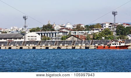 Gas pipes of large diameter at Port of Varna