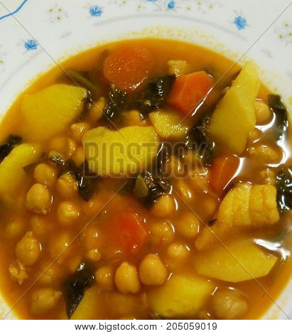 Codfish with potatoes and spicanas, recipe of grandmother