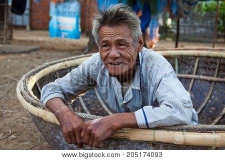 Vietnamese Boat Builder In Hoi An Says Hello