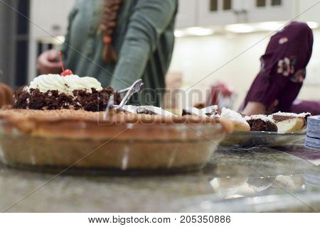 Thanksgiving Potluck Pies And Desserts