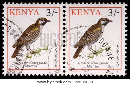 Dos sellos 3-schilling impresos en Kenia