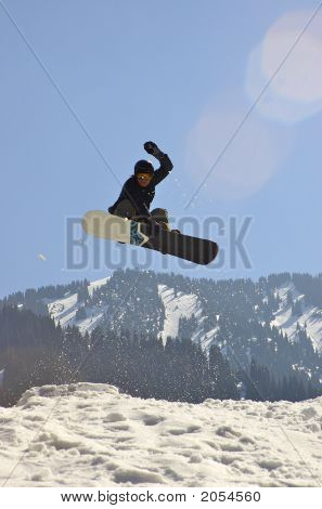 Snowboarder