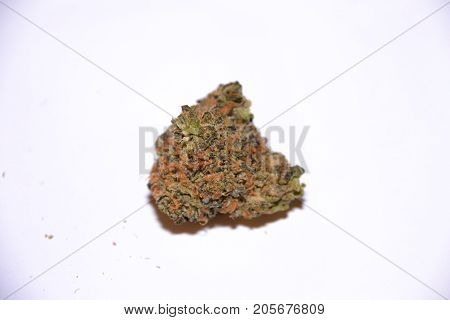 dosido is a hybrid medical cannabis strain