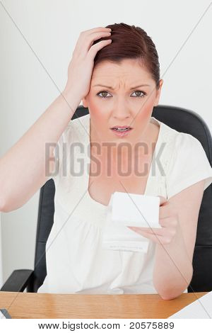 หนุ่มสนใจ Red-haired หญิงจะกลัวตามจำนวนการรับ