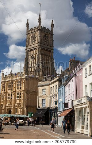 CIRENCESTER, ENGLAND - AUGUST 31, 2017:Old street in Cirencester, England, United Kingdom