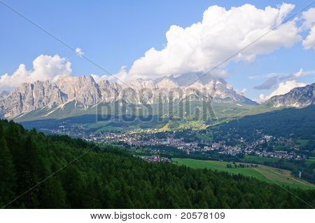 Cortina d'Ampezzo og Cristallo - Dolomitterne, Italien