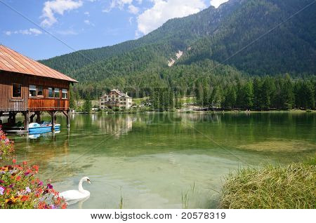 Lago di Dobbiaco - Alto Adige, Italia