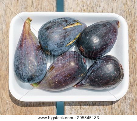 fresh figs