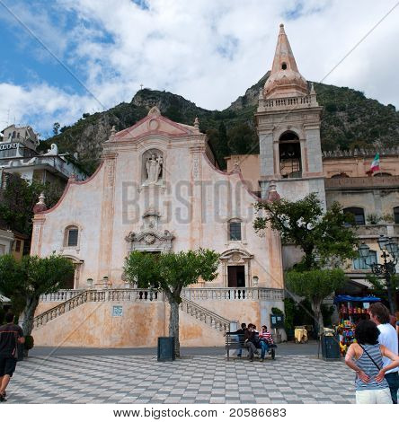 Katedrála San Giuseppe v Taormina