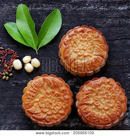 Vietnamese Sweet Food, Moon Cake