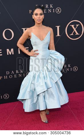 LOS ANGELES - JUN 04:  Alexandra Shipp arrives for the 'Dark Phoenix' Global Premiere on June 04, 2019 in Hollywood, CA                