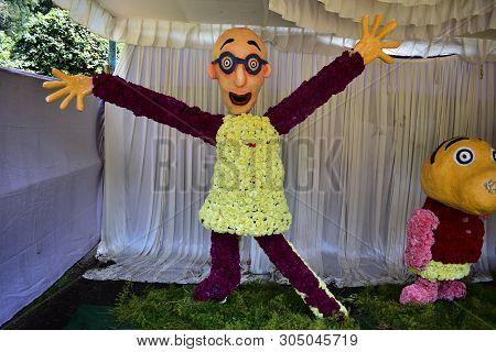 Kodaikanal, Tamilnadu, India - June 2, 2019: Statues Made With Flowers At The 58Th Flower Show In Ko