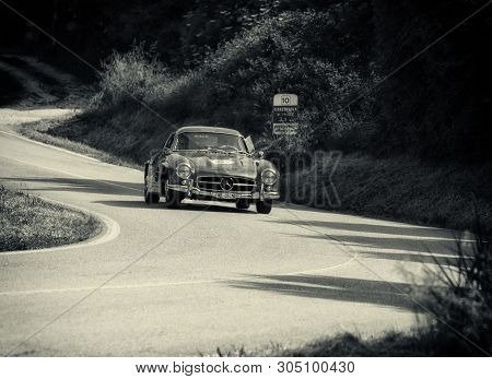 Pesaro Colle San Bartolo , Italy - May 17 - 2018 : Mercedes-benz 300 Sl CoupÉ (w198) 1955 On An Old 
