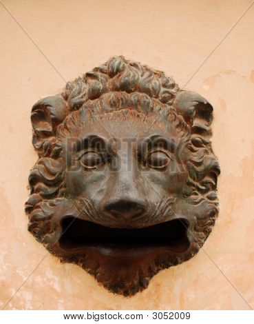 Post de León