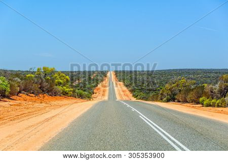 The 130km-long Shark Bay Road Between The North West Coastal Highway And Denham - Coral Coast, Wa, A