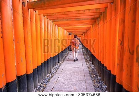 Kyoto, Japan - March. 22, 2019: Awesome And Beautiful Senbon Torii In Fushimi Inari Taisha Shrine Te